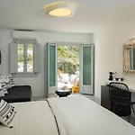 Blue Boutique & 3*
